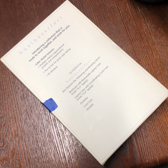 Liz Claiborne Vintage Jotter Wallet - Picture 4 of 6